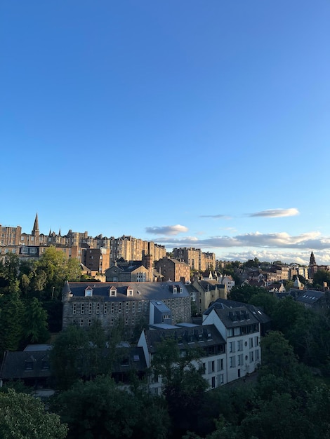 Vista de la colina de Calton en Edimburgo, la capital de Escocia