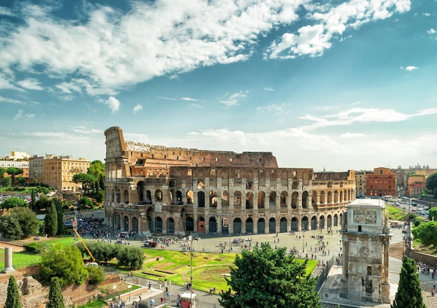 Vista del Coliseo desde la colina del Palatino Roma