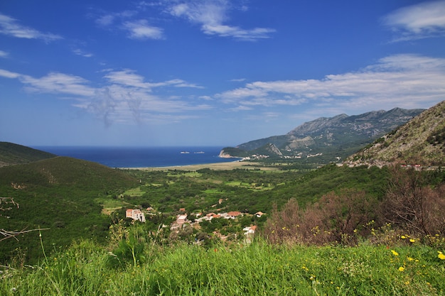 La vista en la costa del Adriático, Montenegro