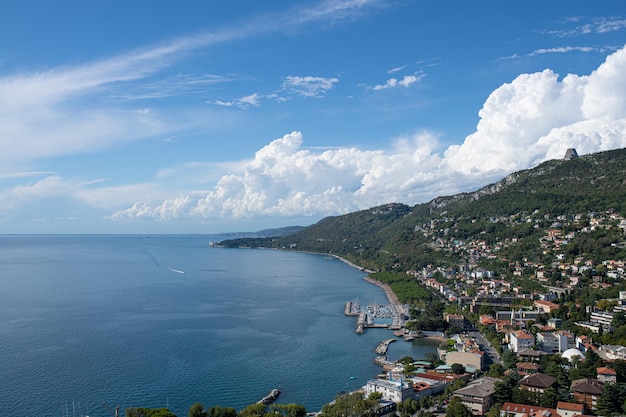 Vista de la costa en trieste