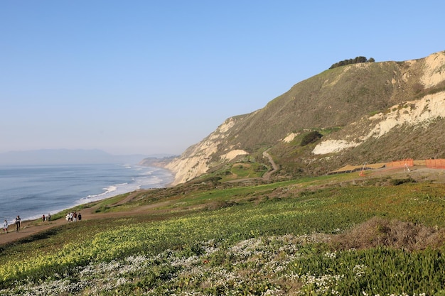 Vista costeira ao longo da estrada 1 em Pacifica Califórnia