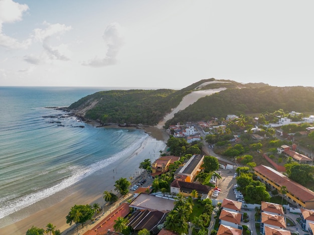 Vista da área da praia de Ponta Negra e Morro do Careca na cidade de Natal, Rio Grande do Norte, Brasil