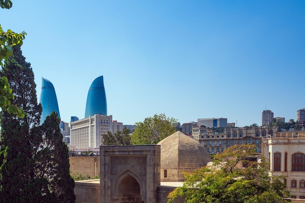 Vista da área histórica da cidade de Baku