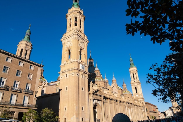 Vista da Basílica del Pilar em Zaragoza Aragon Espanha