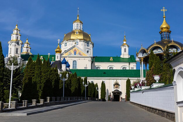 Vista da Catedral da Assunção de Pochaev Lavra