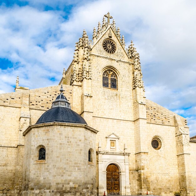 Vista da catedral gótica de Palência, Castela e Leão, Espanha