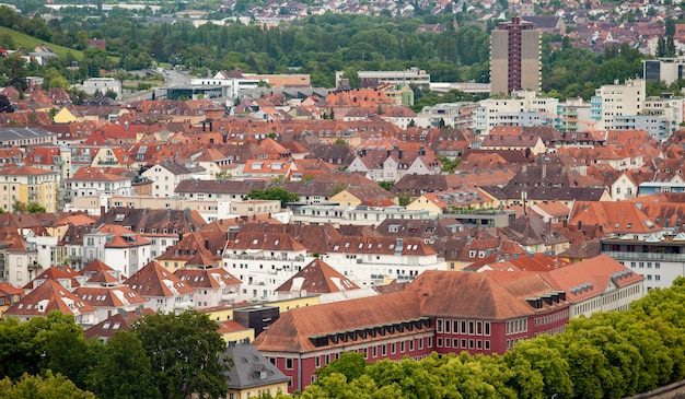 Vista da cidade alemã de Wurzburg da colina