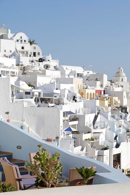 Vista da cidade de Fira na ilha Grécia de Santorini