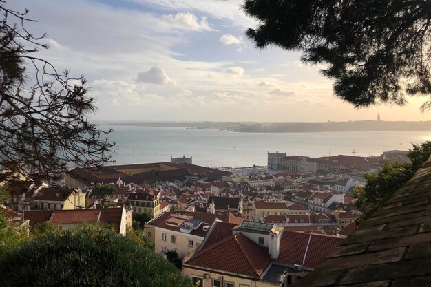 Vista da cidade de Lisboa da colina de Alfama, Portugal