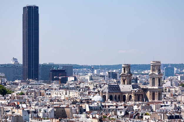 Vista da cidade de Paris com o Tour Montparnasse