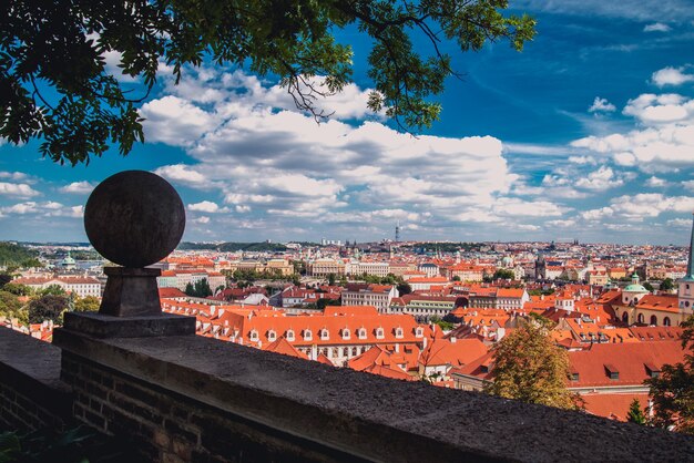 Vista da cidade de Praga da colina, República Checa