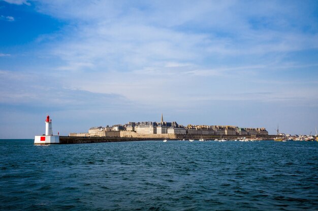 Vista da cidade de SaintMalo do mar Bretanha França