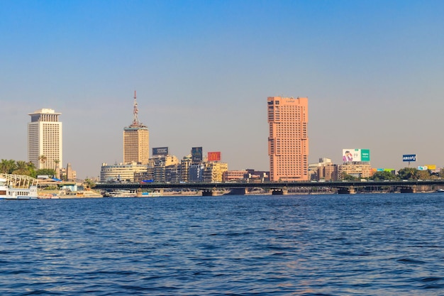 Vista da cidade do Cairo e do rio Nilo no Egito