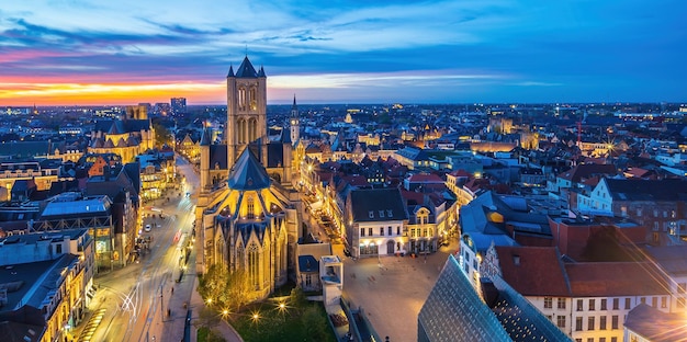 Vista da cidade histórica do centro da cidade de Ghent, na Bélgica, a partir da vista superior