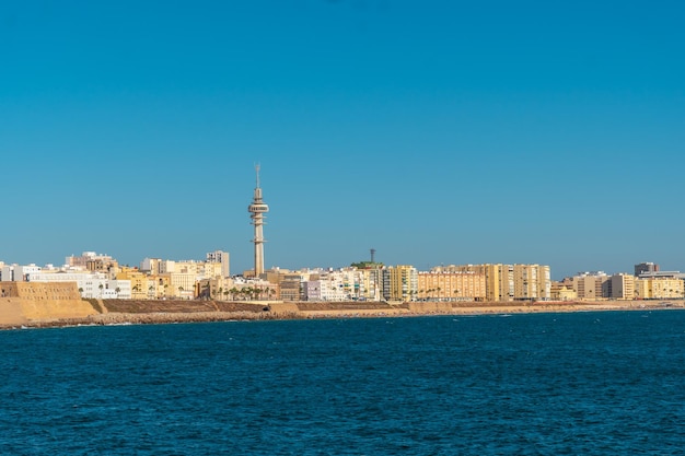 Vista da costa da cidade de Cádiz Andaluzia