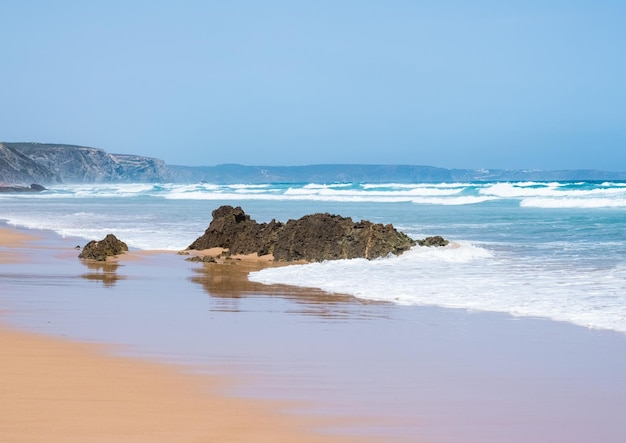 Vista da costa oceânica viagem perfeita e destino de férias