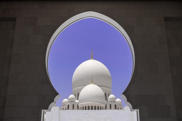 Vista da Grande Mesquita Sheikh Zayed em Abu Dhabi Emirados Árabes Unidos