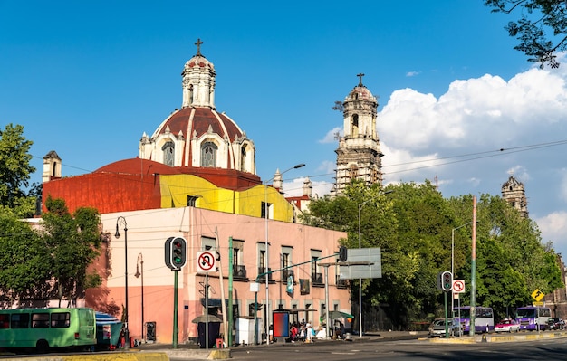 Vista da Igreja de San Juan de Dios, na Cidade do México