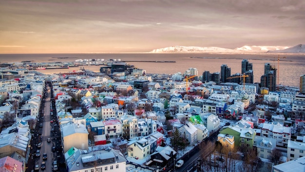 Vista da Igreja Hallgrimskirkja em Reykjavik