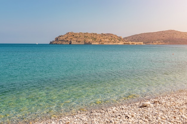 vista da ilha de spinalonga em creta