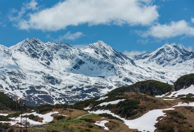 Vista da montanha Summer Alps (Warth, Vorarlberg, Áustria)