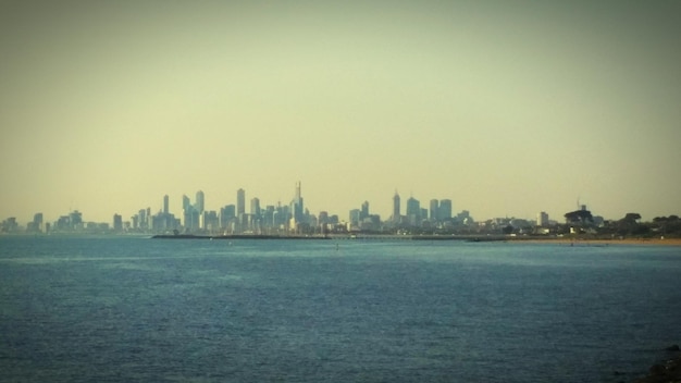 Foto vista da paisagem da cidade ao anoitecer