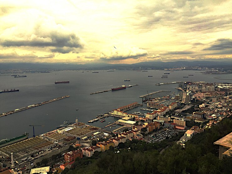 Foto vista da paisagem da cidade ao pôr do sol