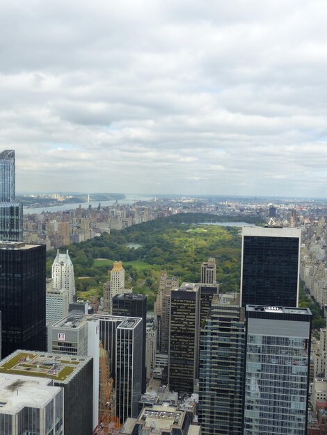 Foto vista da paisagem urbana contra o céu nublado