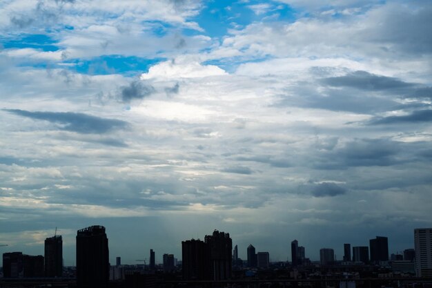 Foto vista da paisagem urbana contra o céu