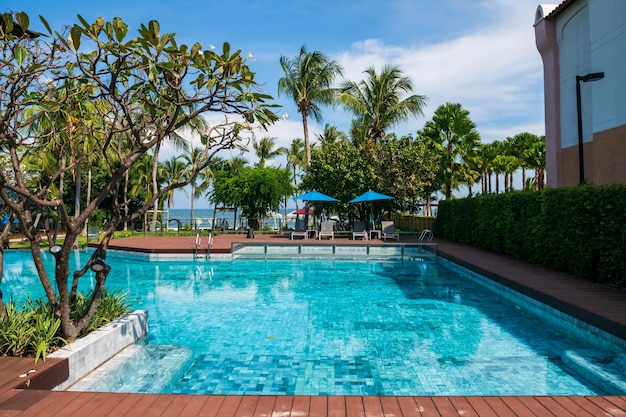 Vista da piscina no parque