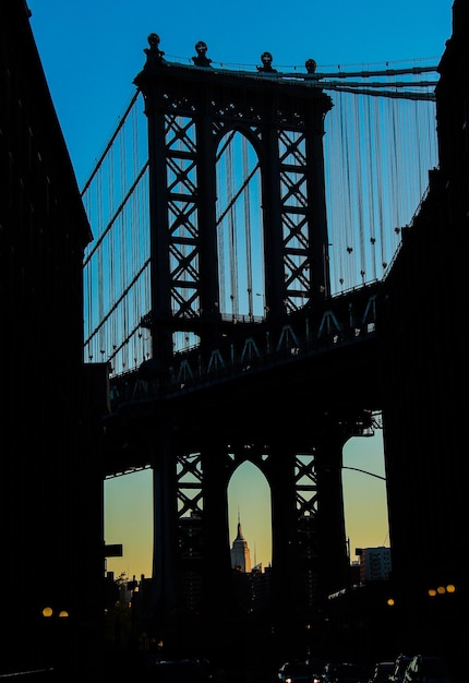 Foto vista da ponte ao anoitecer