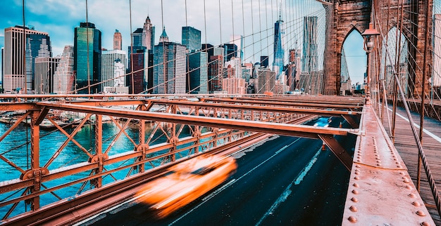 Vista da ponte do brooklyn em nova york.