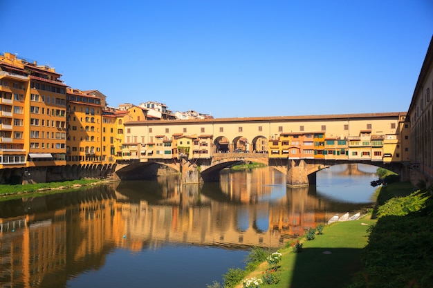 Vista da ponte vecchio em florença