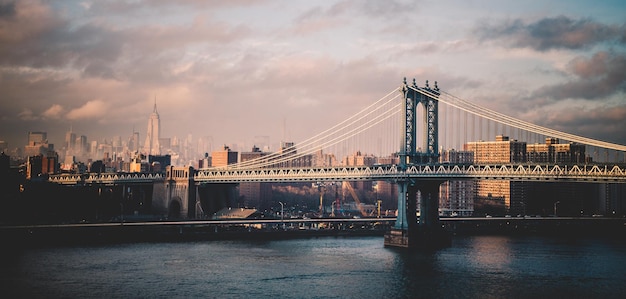 Vista da ponte Williamsburg em Nova York