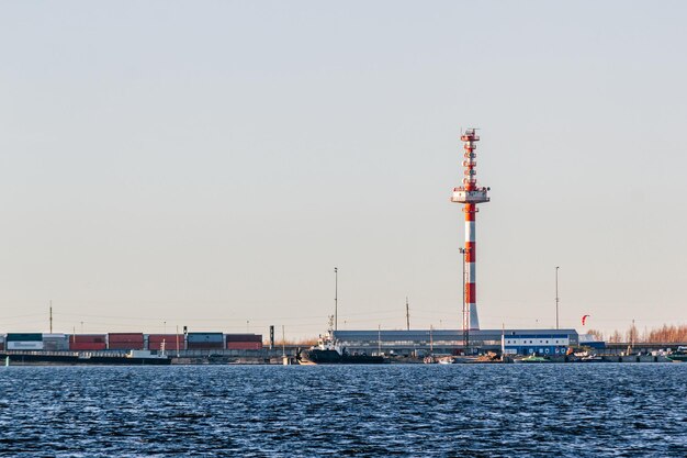 Vista da torre de comunicações do porto