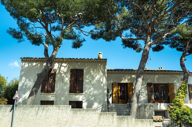 Vista da villa em Cassis, na Provença, França