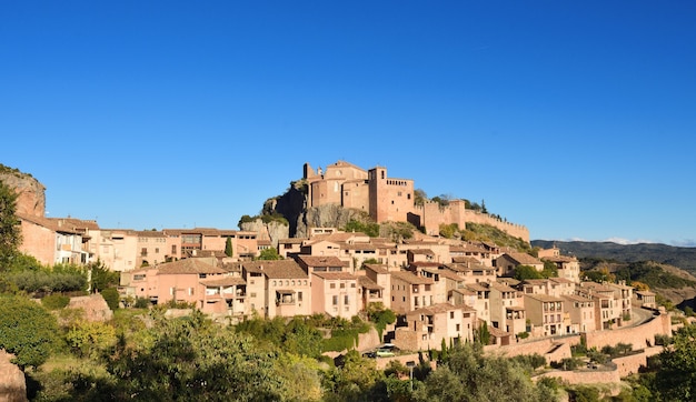 Vista de alquezar, somontano, província de huesca, aragão, espanha.