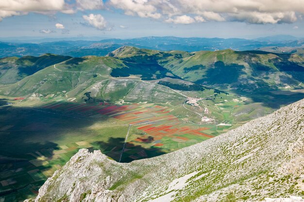 Foto vista de alto ângulo da paisagem contra o céu