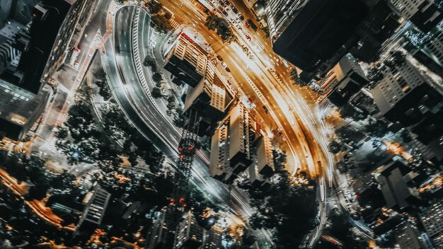 Foto vista de alto ângulo da rua da cidade à noite