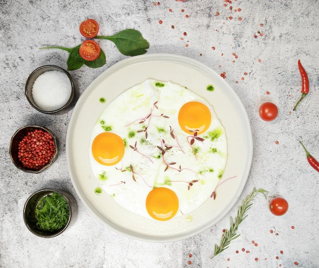 Foto vista de alto ângulo de alimentos na mesa