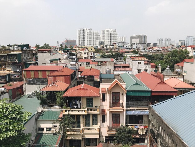 Vista de alto ângulo de edifícios contra o céu