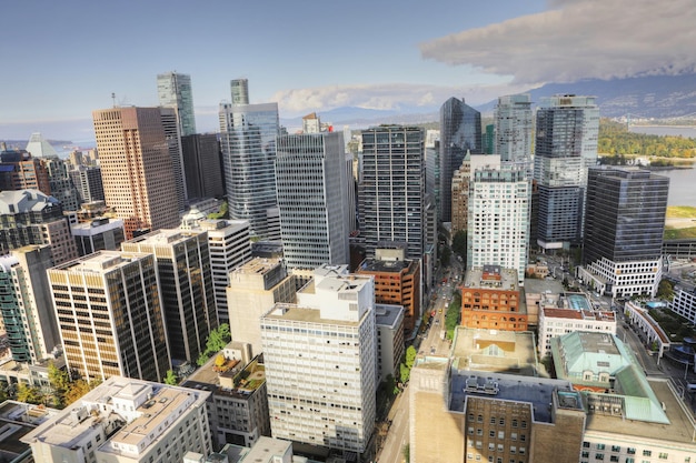 Foto vista de alto ângulo de edifícios na cidade contra o céu