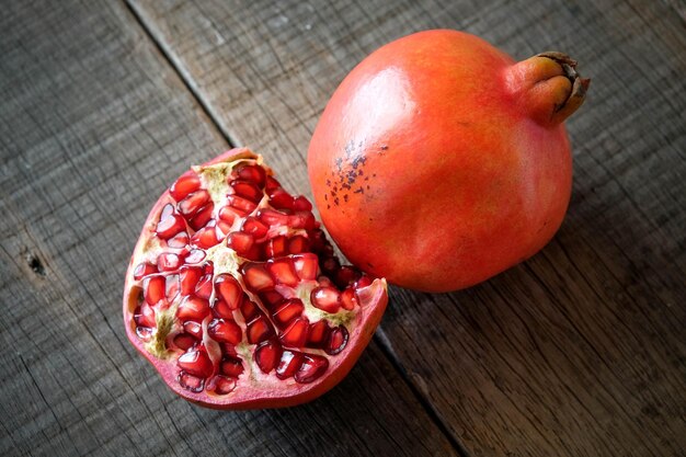 Vista de alto ângulo de frutas na mesa