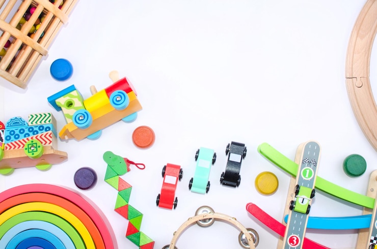 Foto vista de alto ângulo de vários brinquedos na mesa
