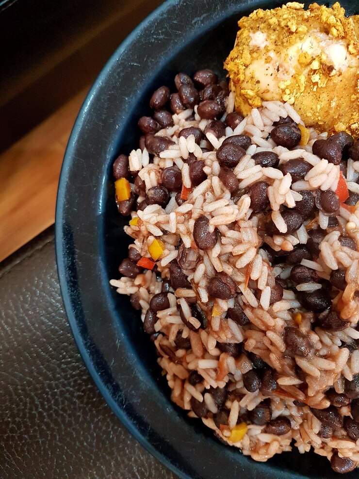 Foto vista de alto ângulo do pequeno-almoço na mesa