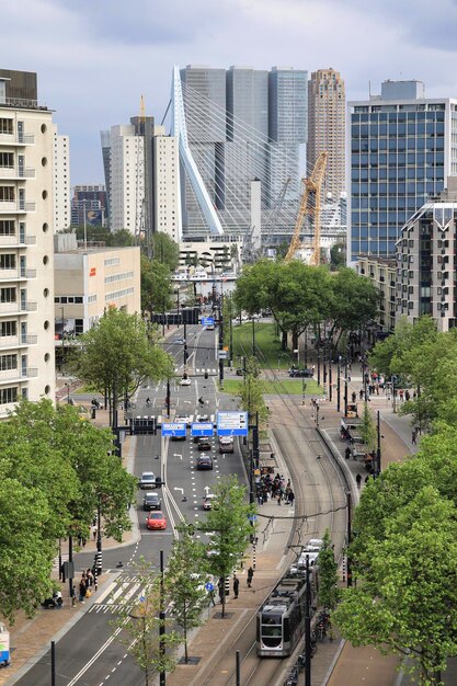 Foto vista de ângulo alto de edifícios na cidade