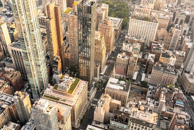 Foto vista de ângulo alto de edifícios na cidade