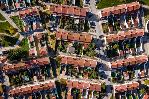 Foto vista de ângulo alto de edifícios na cidade