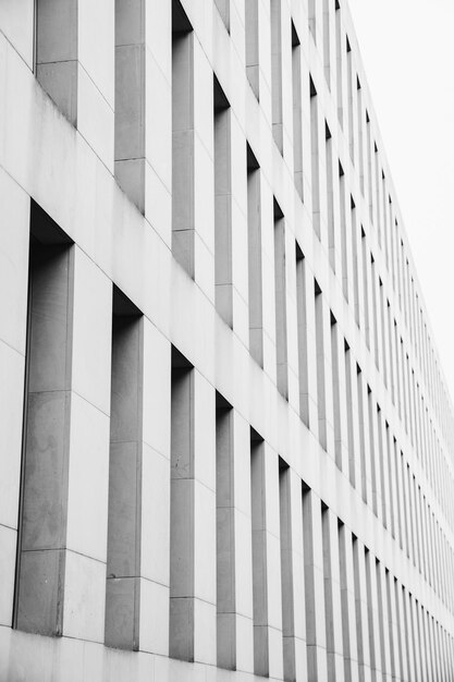 Foto vista de ângulo baixo de um edifício moderno