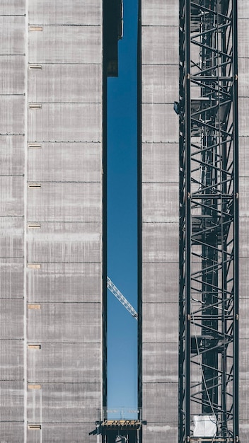 Foto vista de ângulo baixo de um edifício moderno